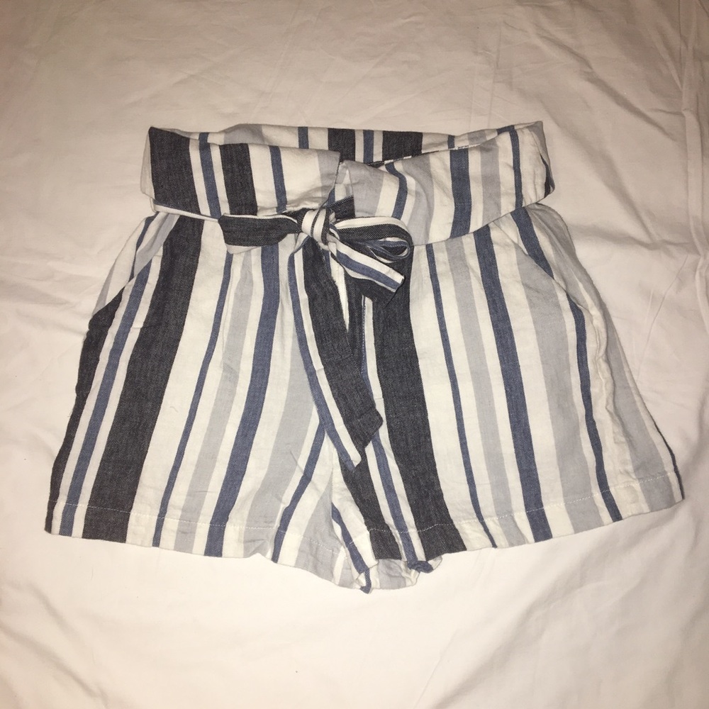ACCEPTING FIRST OFFER FOREVER 21 STRIPED SHORTS
